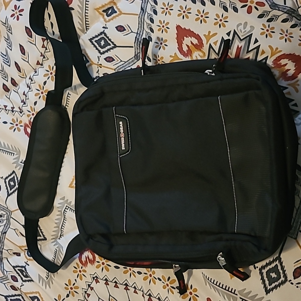 Swiss gear small messenger bag